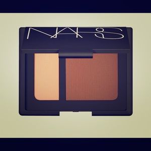 ❣️❣️New  NARS CONTOUR BLUSH ❣️ MELINA
Left: Café